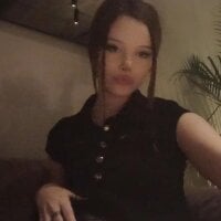 Avatar picture of LilyLevine profile