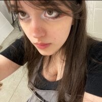 kamila_blush avatar image in vrcamshot.com