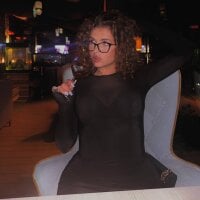 CurlyCandyXX avatar image in vrcamshot.com