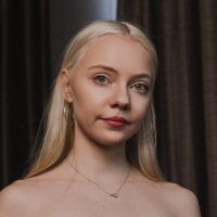 Nyx_Blonde avatar image in vrcamshot.com