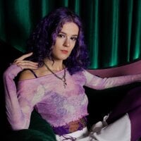 Avatar picture of AuraLaunni profile