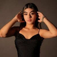 Antonella_west avatar image in vrcamshot.com