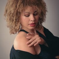 Avatar picture of marianarey1_ profile