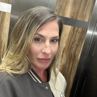 Avatar picture of LadyyLaura profile