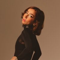 Evangelyne_1 avatar image in vrcamshot.com