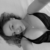 LindsieGreyy avatar image in vrcamshot.com