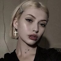 Avatar picture of ember_graws profile