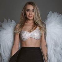 GraceCandy avatar image in vrcamshot.com