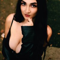 Alice_Dickinssonn avatar image in vrcamshot.com