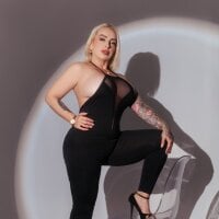 SophieWinsloow avatar image in vrcamshot.com