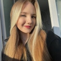 Sky_Cutie avatar image in vrcamshot.com