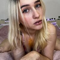 Avatar picture of LilElfie profile