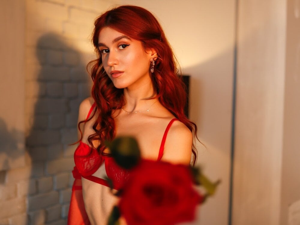Beautiful Sally_Biscuit camgirl in vrcamshot.com