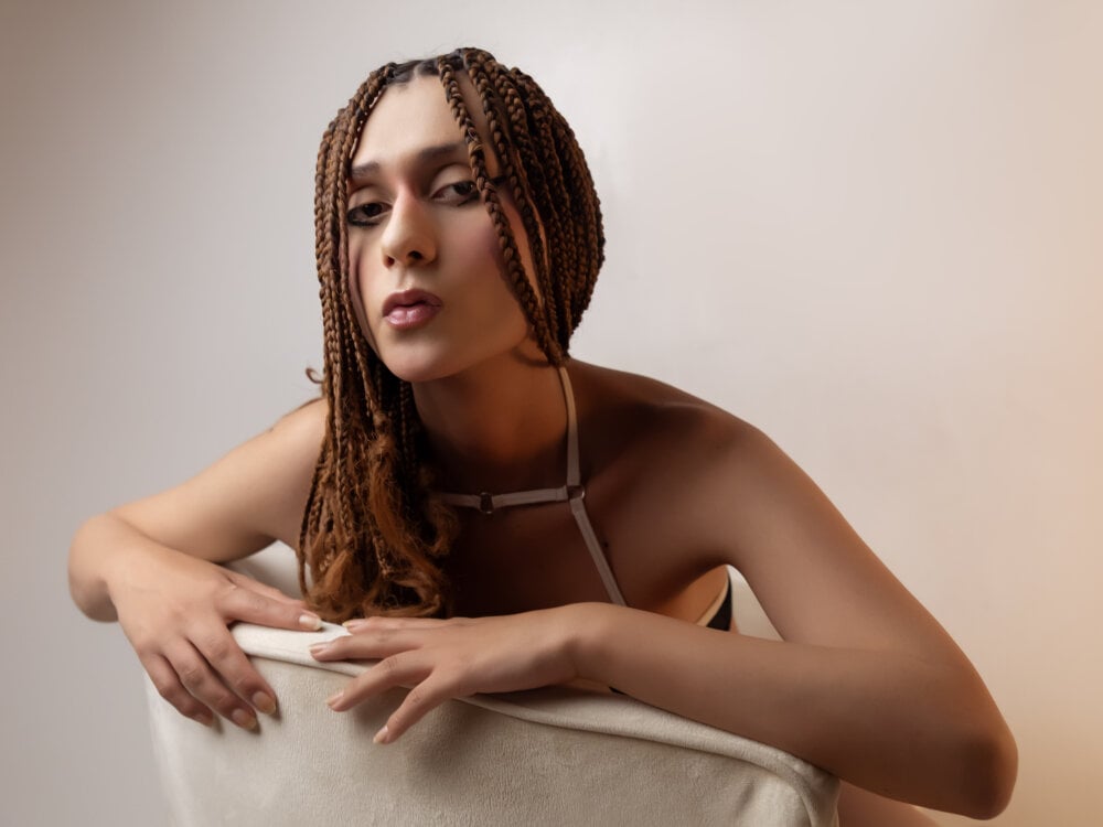 Beautiful Aleexiiaa camgirl in vrcamshot.com