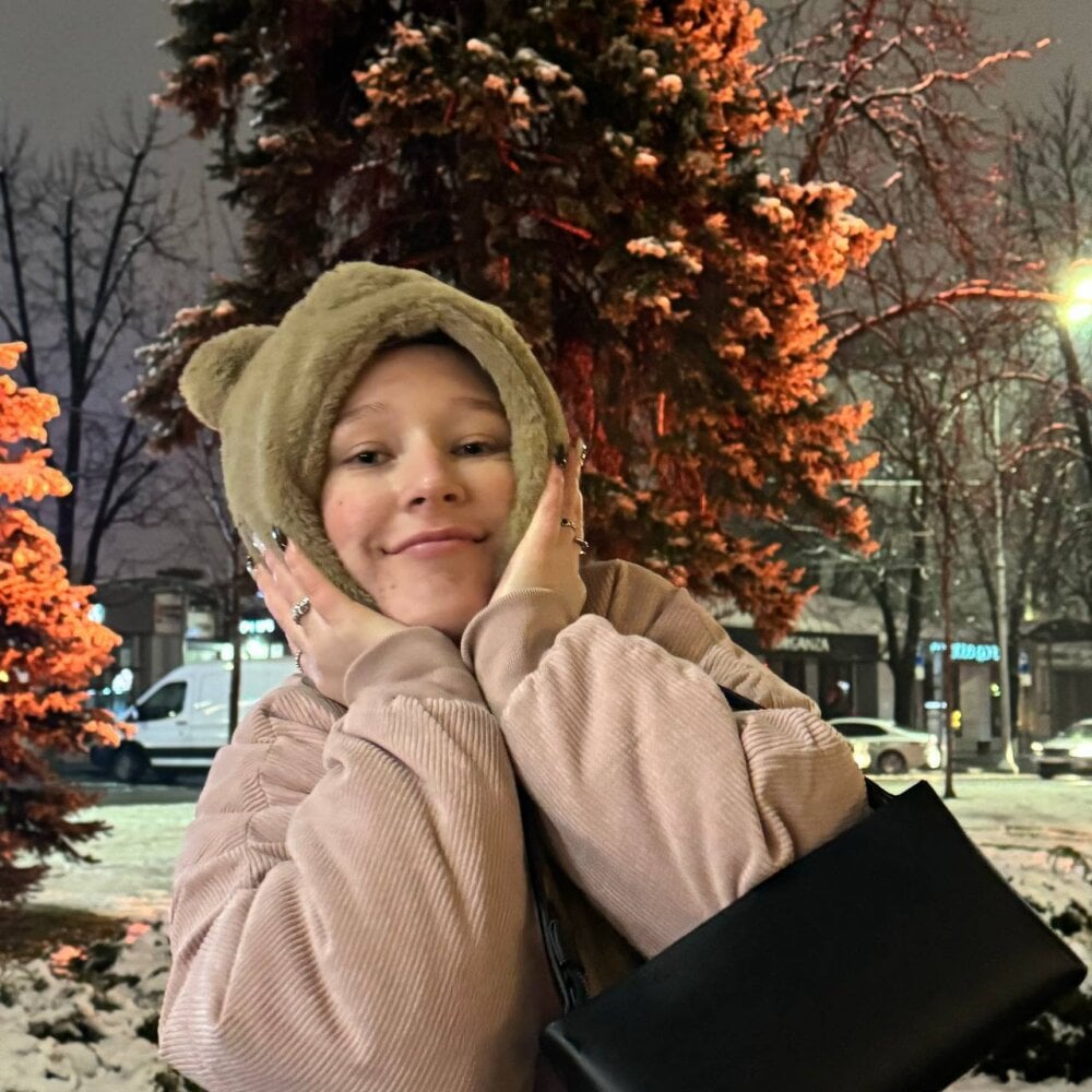 Beautiful Lillian_Peters camgirl in vrcamshot.com