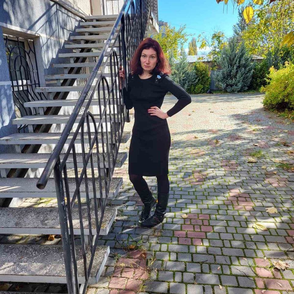 Beautiful AmiraGoldd camgirl in vrcamshot.com