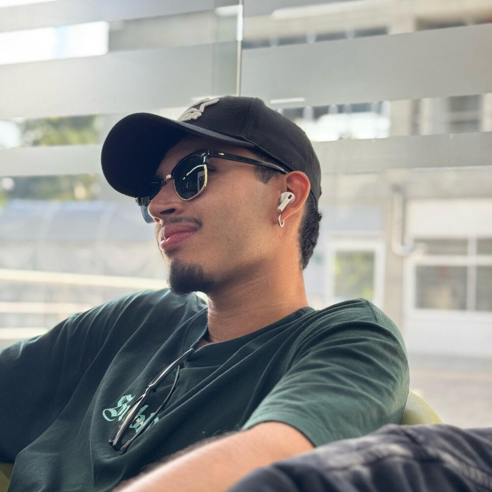 Beautiful Jaxon_Carter camgirl in vrcamshot.com