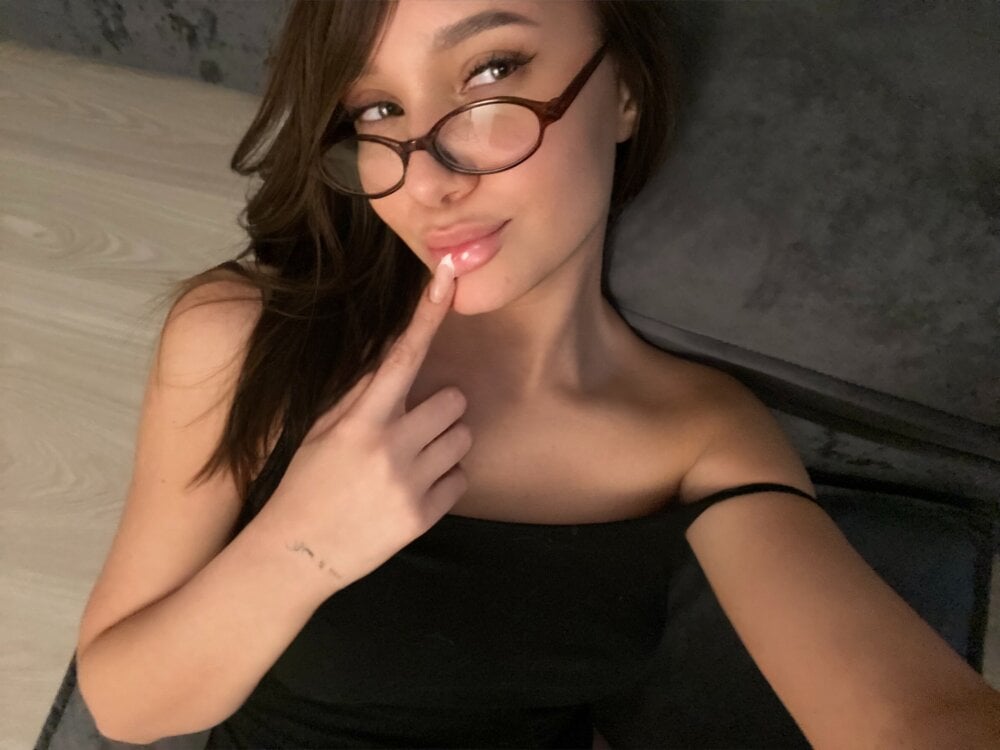 Beautiful Mary_Honey camgirl in vrcamshot.com