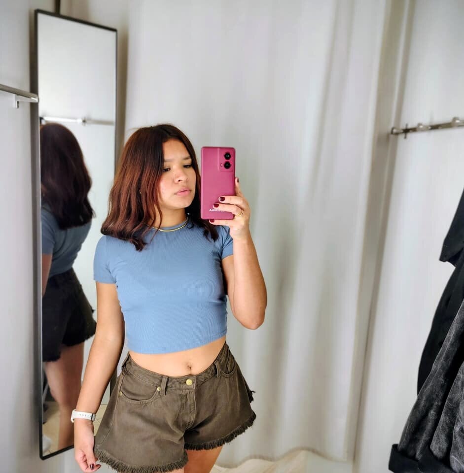 Beautiful alika_voss camgirl in vrcamshot.com