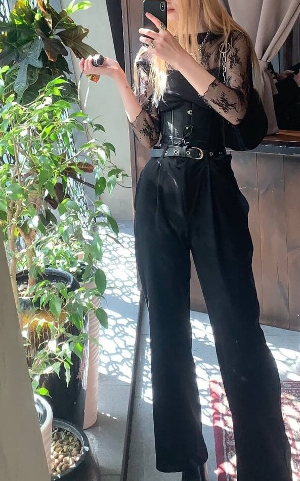 Beautiful crazysound camgirl in vrcamshot.com