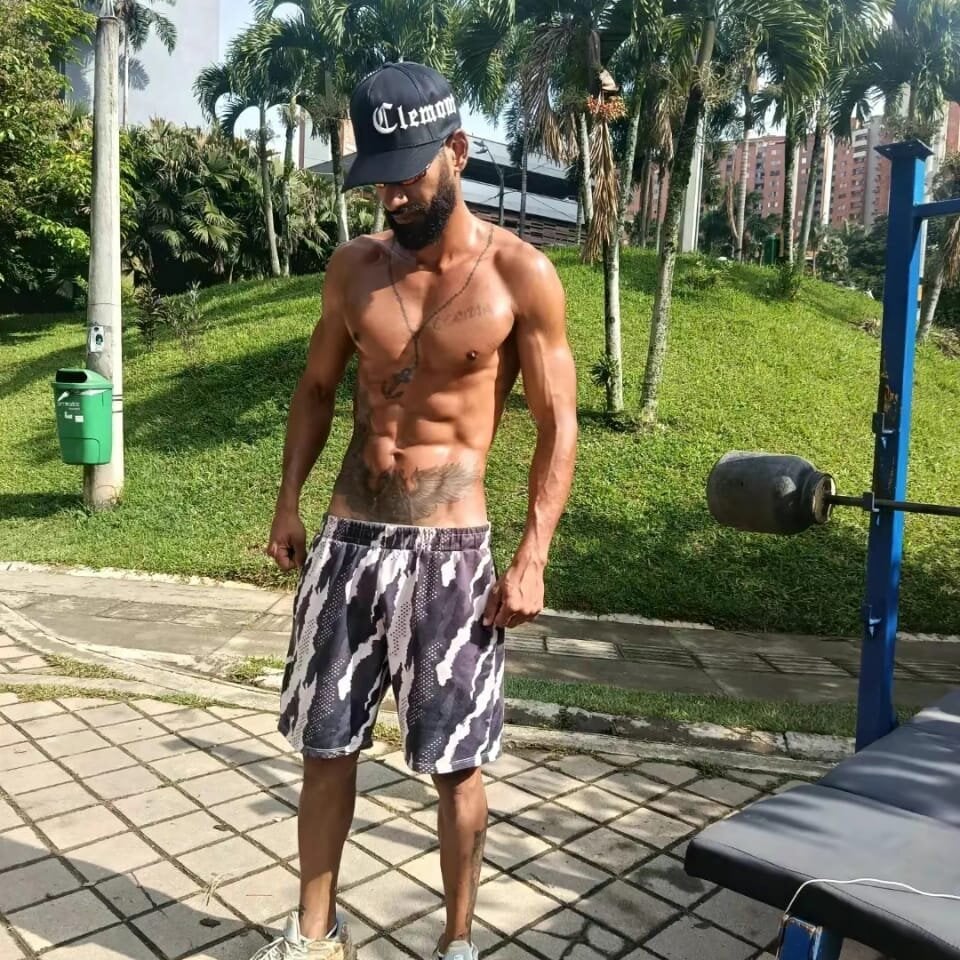 Beautiful Damian_Shakur camgirl in vrcamshot.com