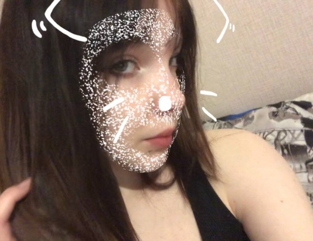 Beautiful AnimeAlica18 camgirl in vrcamshot.com