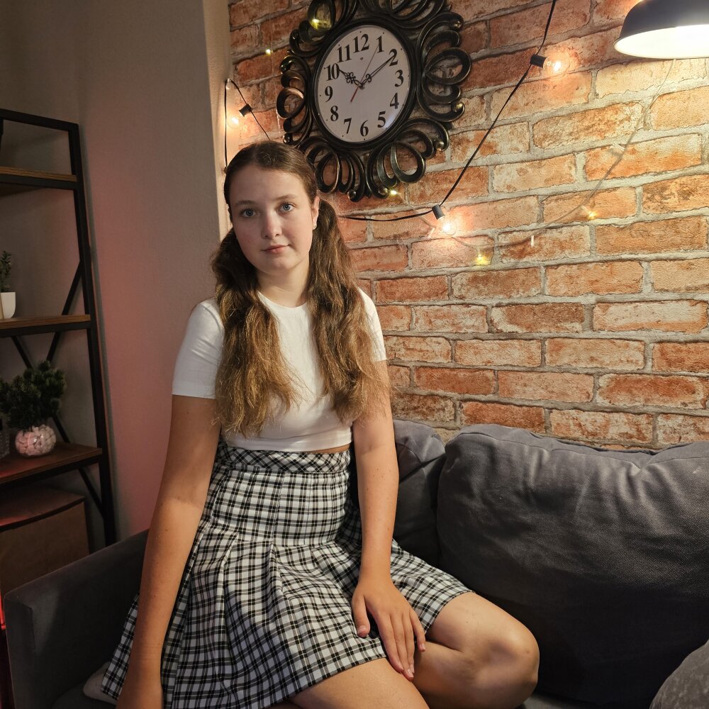 Beautiful Angel_Lilly camgirl in vrcamshot.com