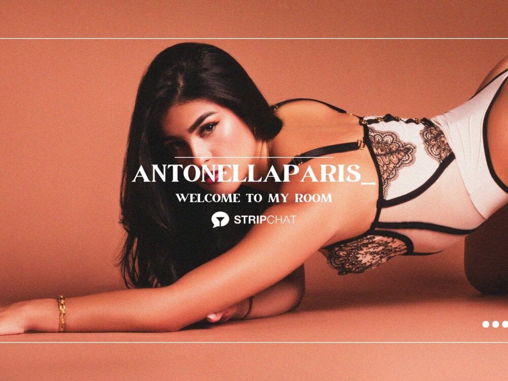 Beautiful Antonellaparis_ camgirl in vrcamshot.com