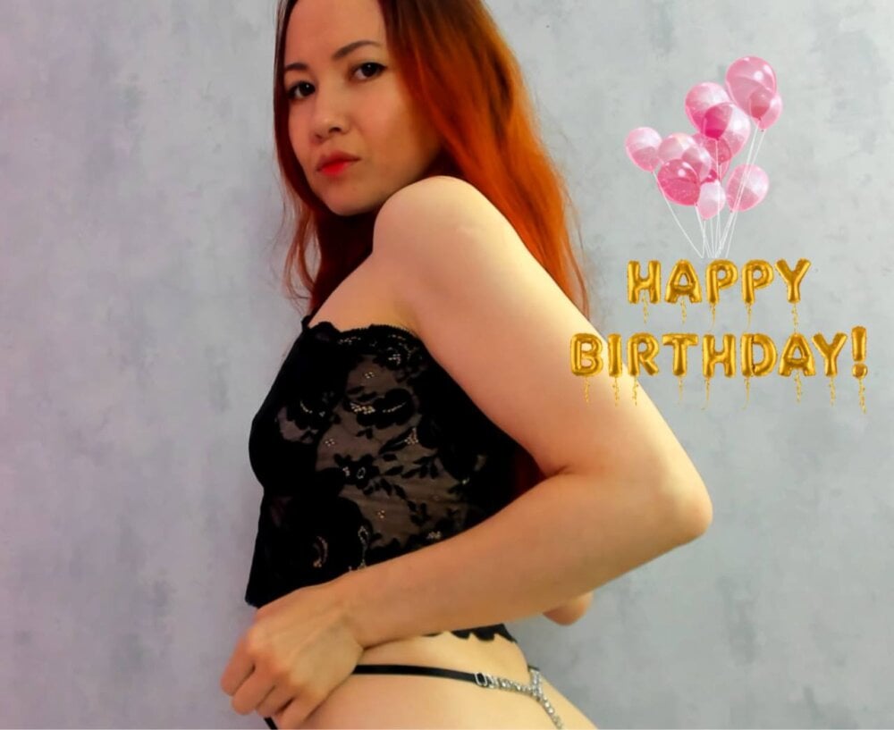 Beautiful _Sunpuddle camgirl in vrcamshot.com