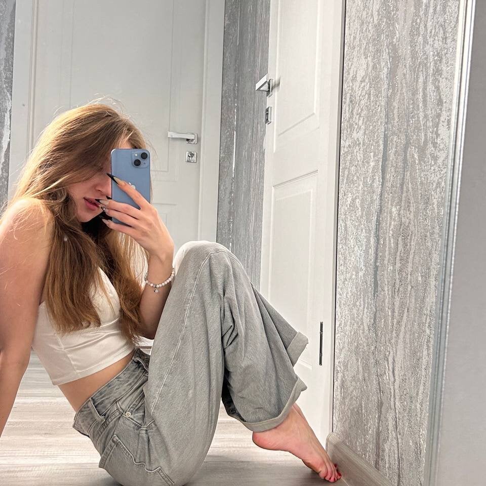 Beautiful kianawhite camgirl in vrcamshot.com