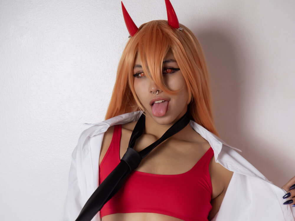 Beautiful Raven_Witch_ camgirl in vrcamshot.com