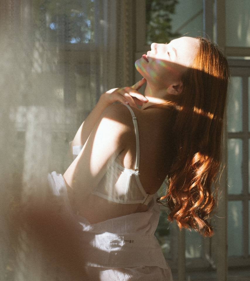 Beautiful AeroMary camgirl in vrcamshot.com