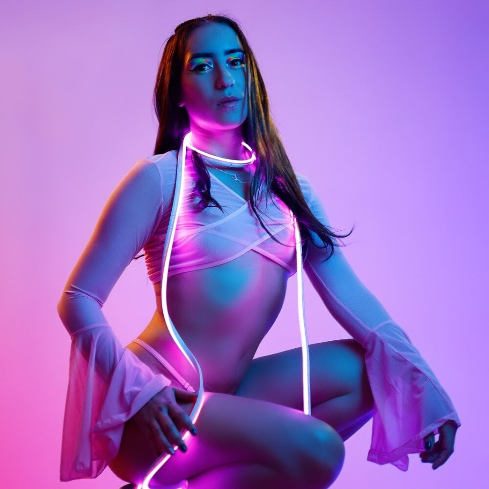 Beautiful levana1 camgirl in vrcamshot.com