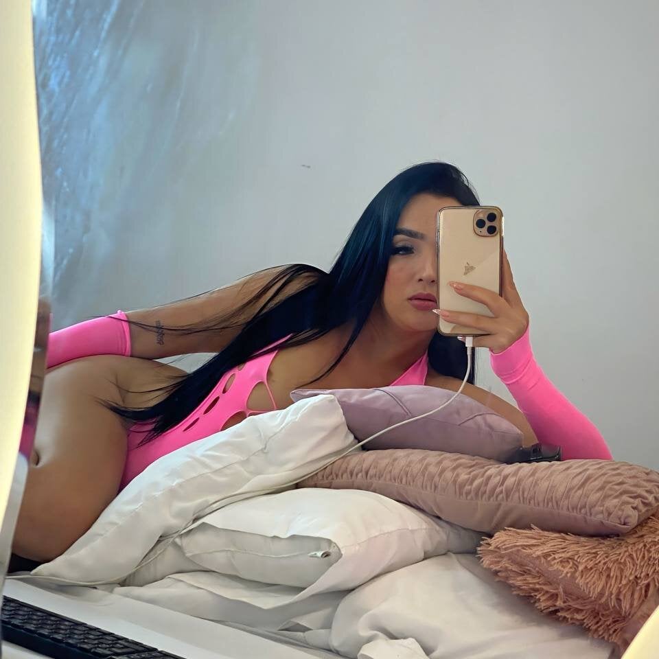 Beautiful samanthapardo_ camgirl in vrcamshot.com