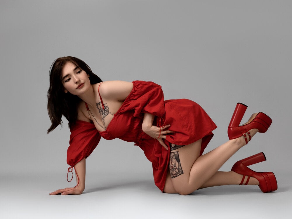Beautiful Danifela camgirl in vrcamshot.com