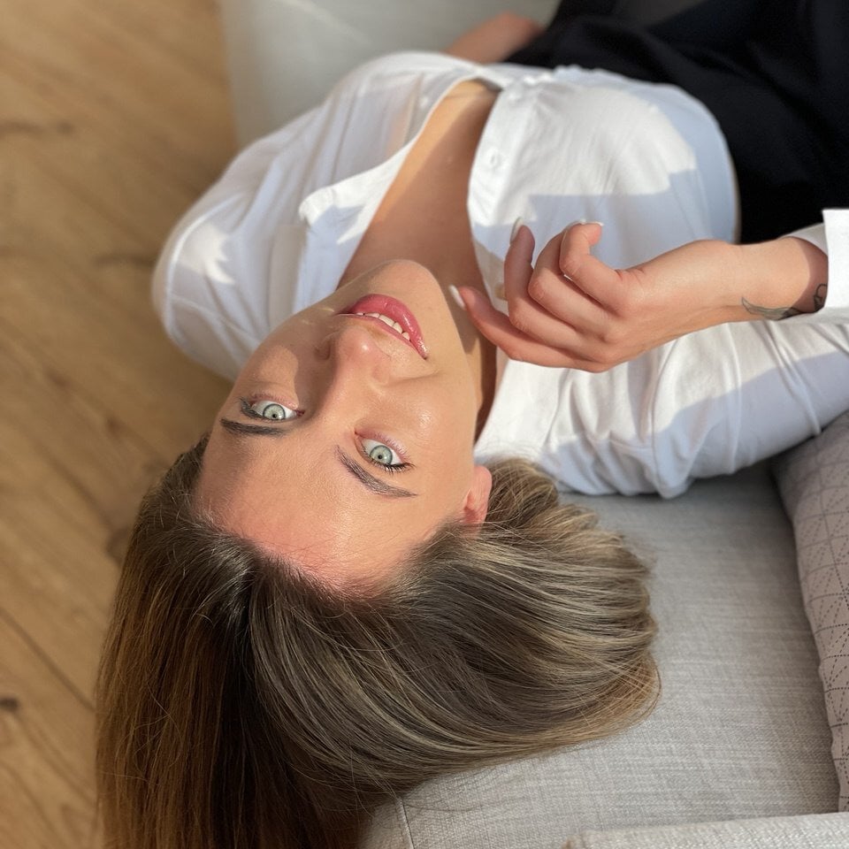 Beautiful KateShanny camgirl in vrcamshot.com