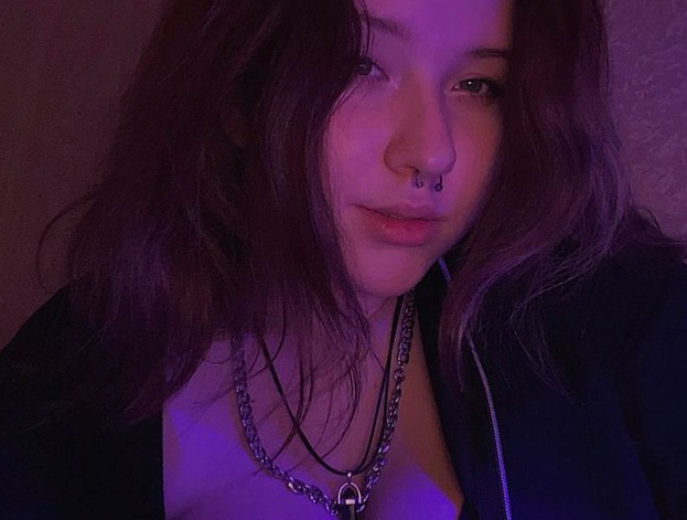 Beautiful Selena_Muse camgirl in vrcamshot.com