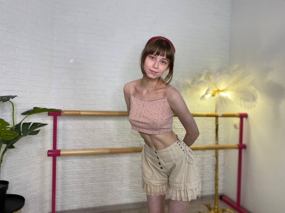 Beautiful Katie_ktk camgirl in vrcamshot.com