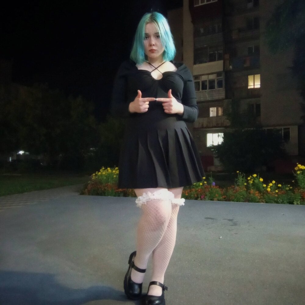 Beautiful Sophi_X camgirl in vrcamshot.com