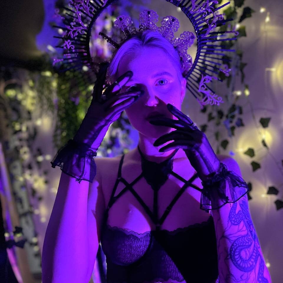 Beautiful luna_son camgirl in vrcamshot.com