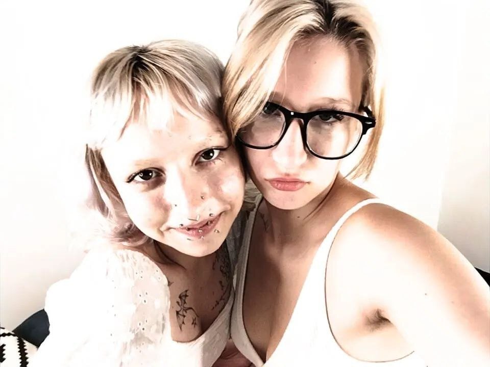 Beautiful secretsireny camgirl in vrcamshot.com