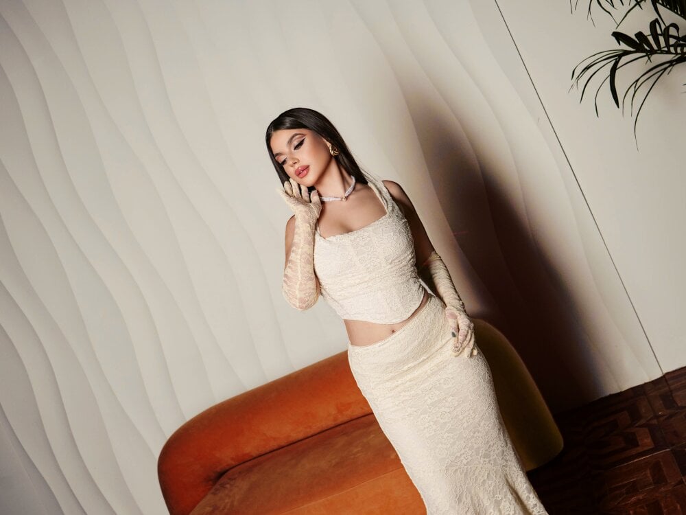 Beautiful AlluringAriel camgirl in vrcamshot.com
