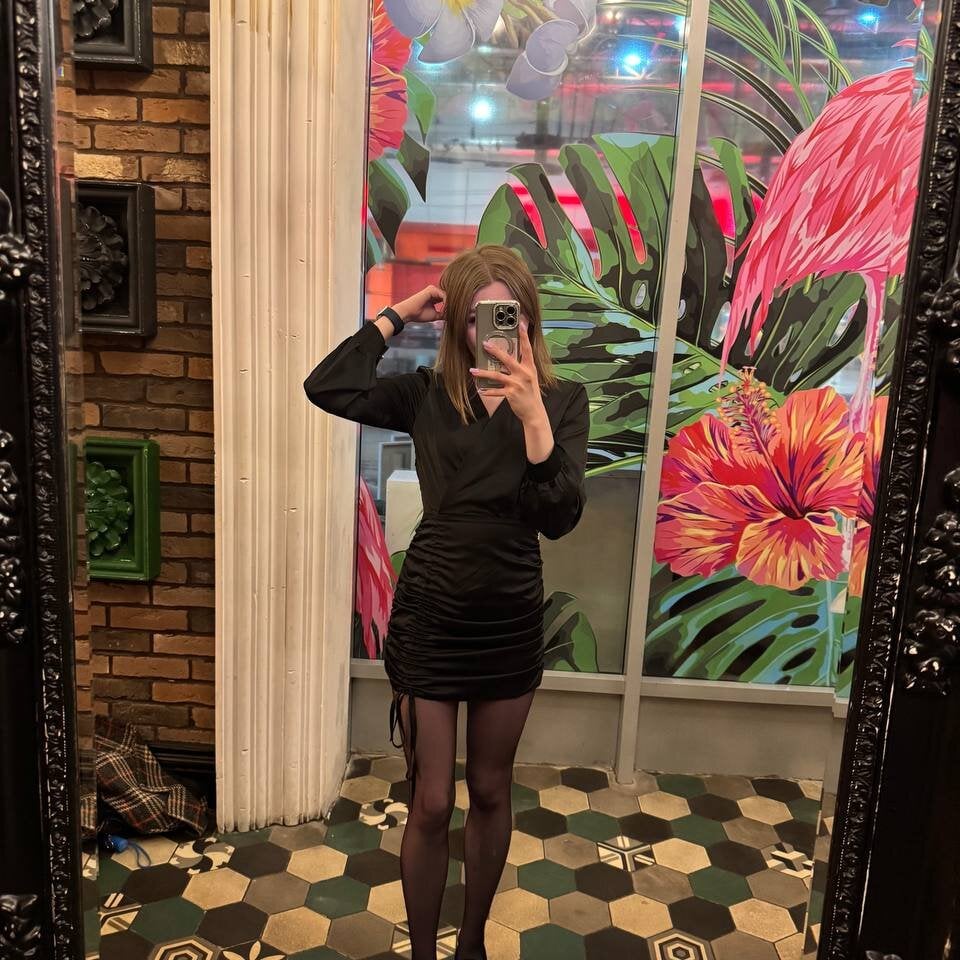 Beautiful Ilanna_moon camgirl in vrcamshot.com