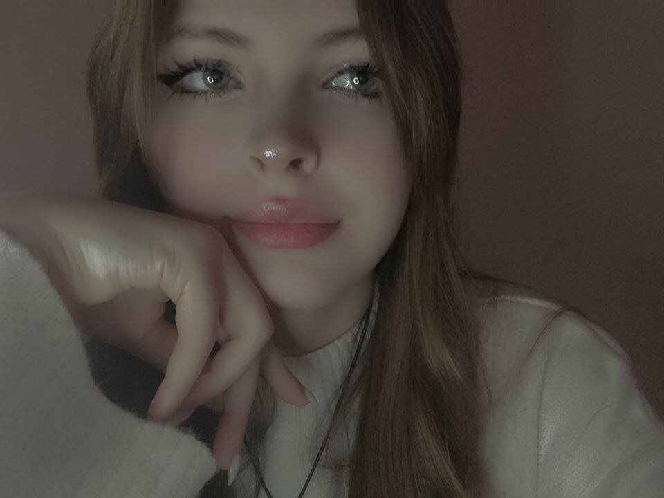 Beautiful Anna_Peiw camgirl in vrcamshot.com