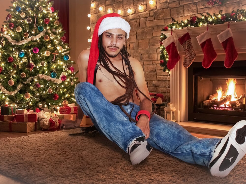 Beautiful Boss_Domiinator camgirl in vrcamshot.com