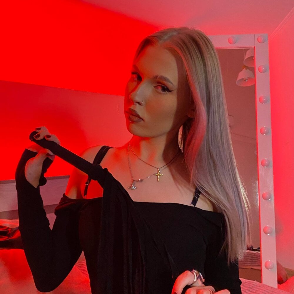Beautiful Maryan_a camgirl in vrcamshot.com