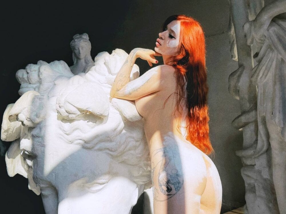 Beautiful poisonivy_ camgirl in vrcamshot.com