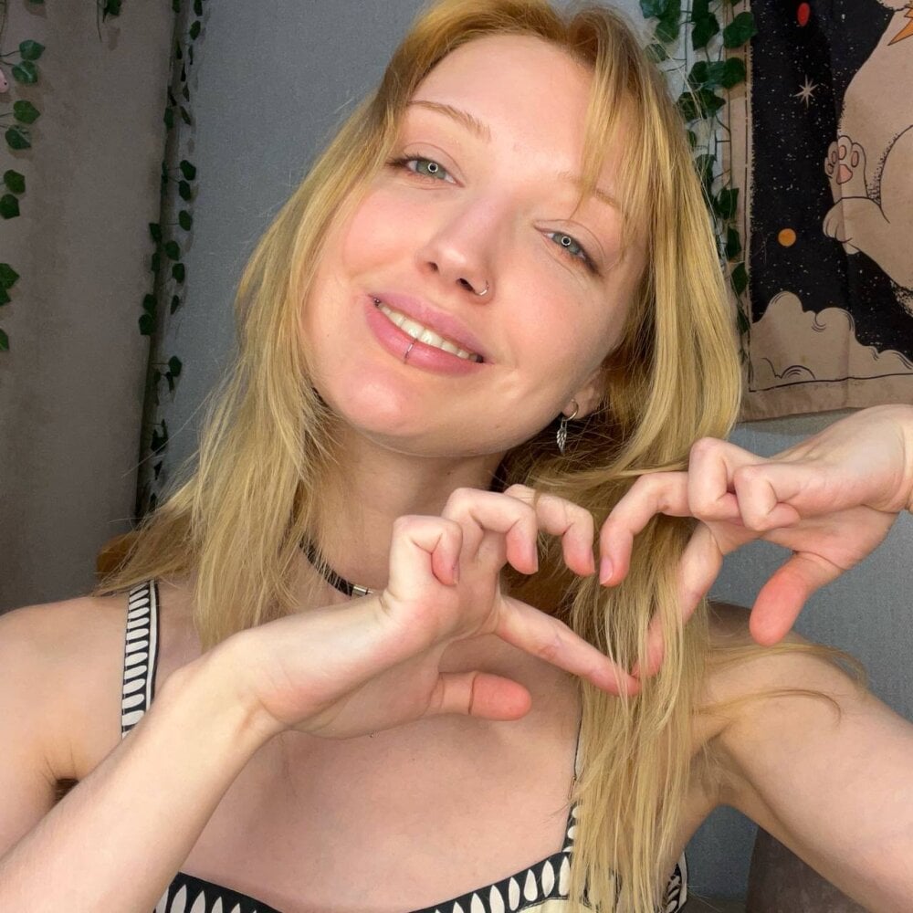 Beautiful Helena_Amour camgirl in vrcamshot.com