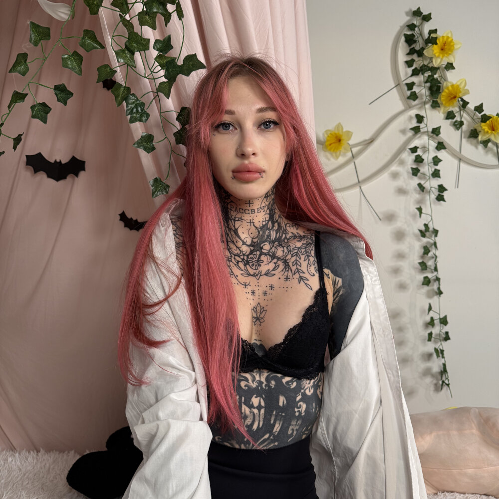 Beautiful Lily_Rei camgirl in vrcamshot.com