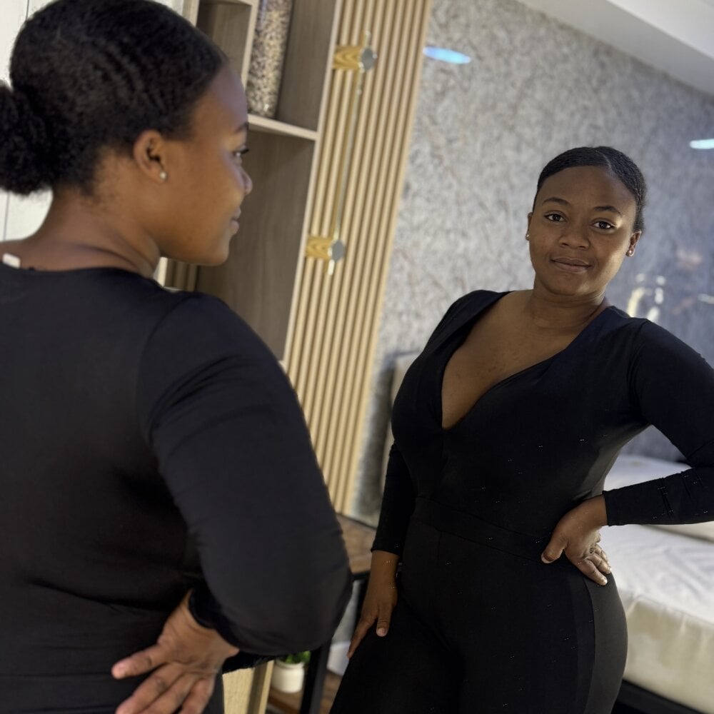 Beautiful claire_bonny camgirl in vrcamshot.com